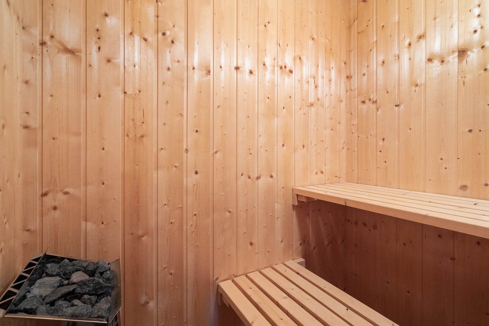 Fra badet er det tilgang til badstuen - det perfekte sted for avkobling etter en lang dag ute! Galleribilde