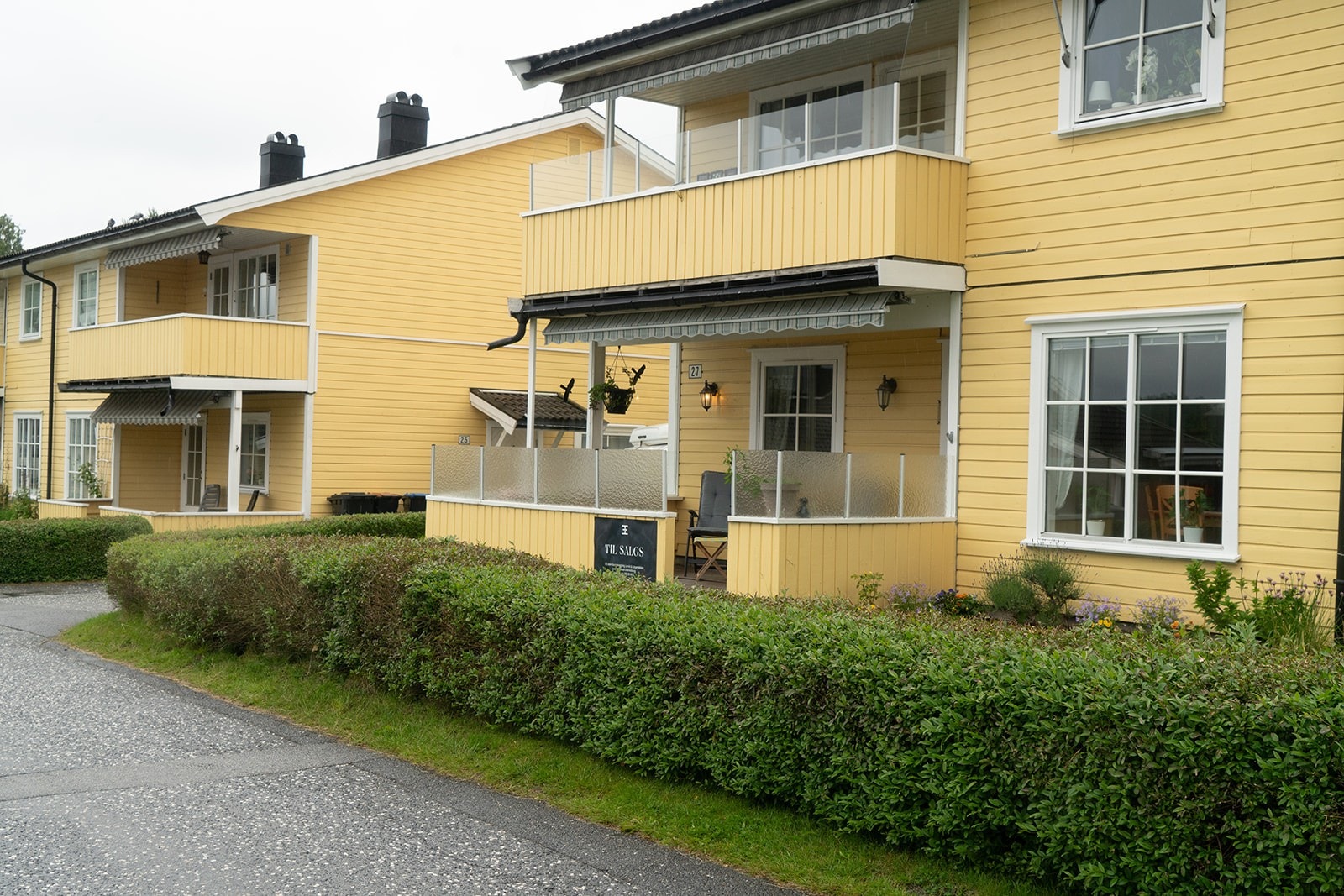 Leilighet med nydelig uteplass og gode solforhold. Galleribilde