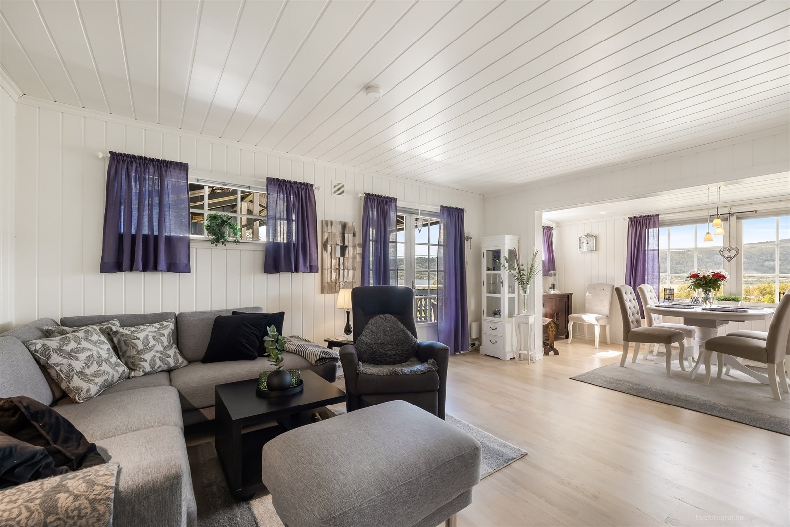 Lys og fin stue Galleribilde