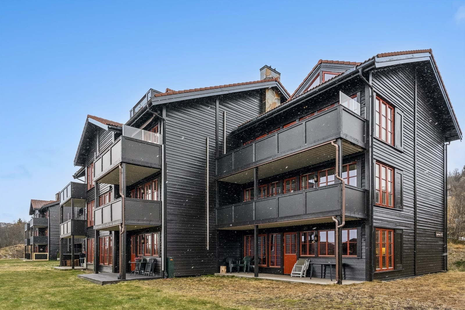 Leiligheten ligger i 2. etasje i Sameiet Beito Apartments I. Galleribilde