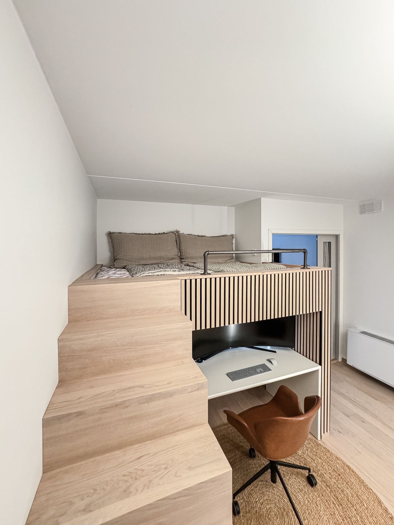 Daybed og kontor Galleribilde