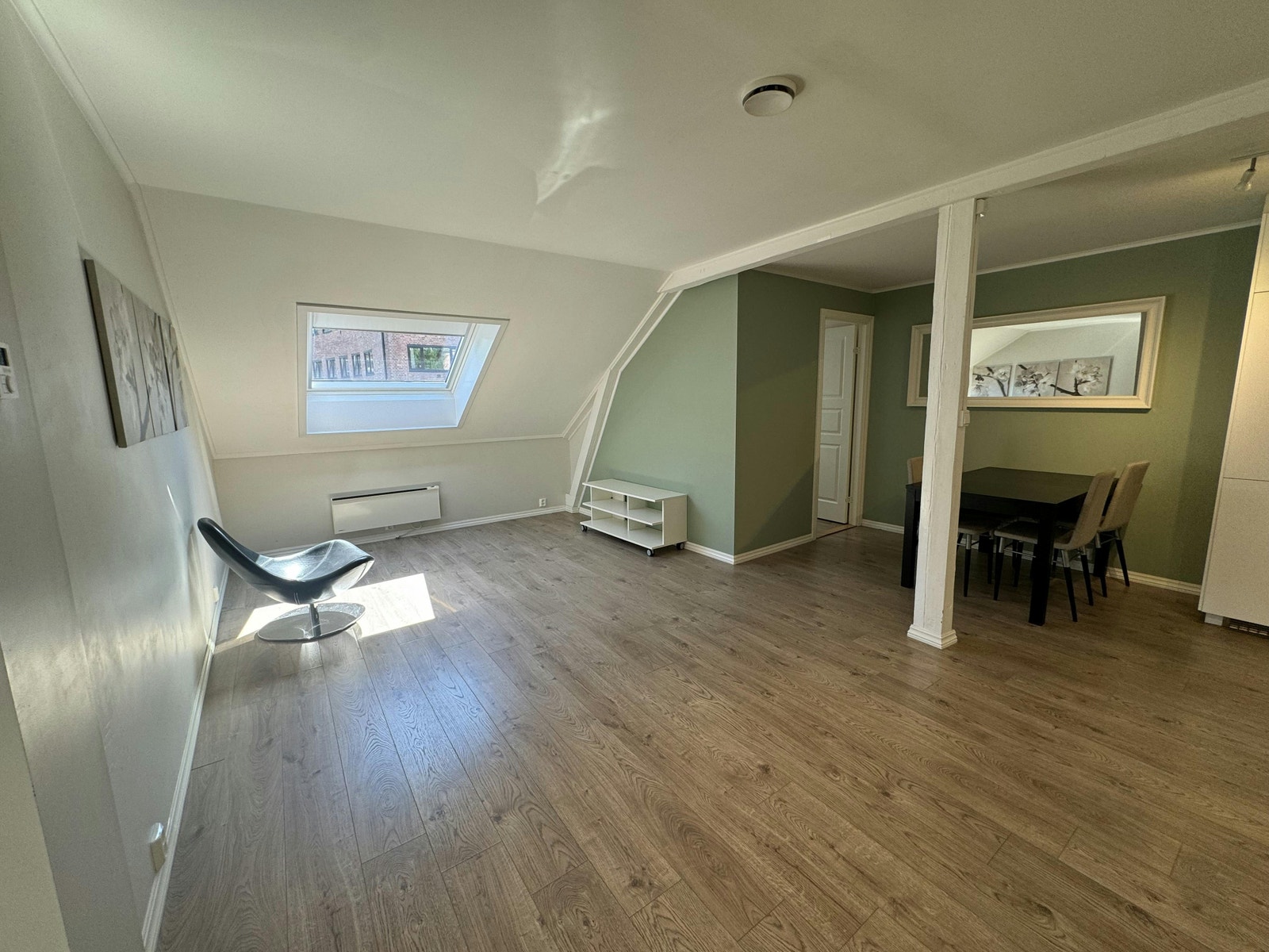 Stor og luftig stue Galleribilde