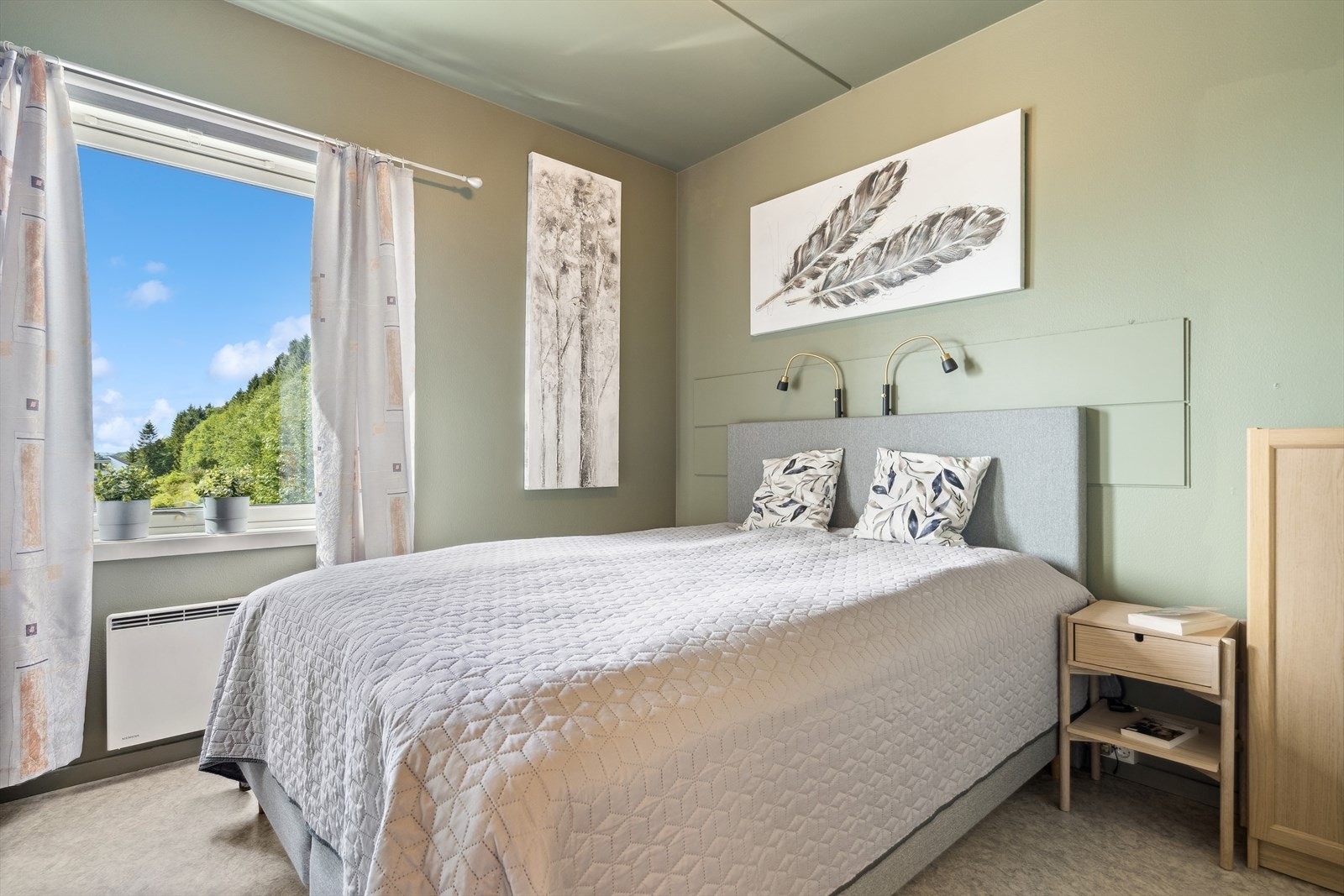 Hovedsoverommet er på 9,5 kvm. og har god plass til ønsket sengestørrelse Galleribilde