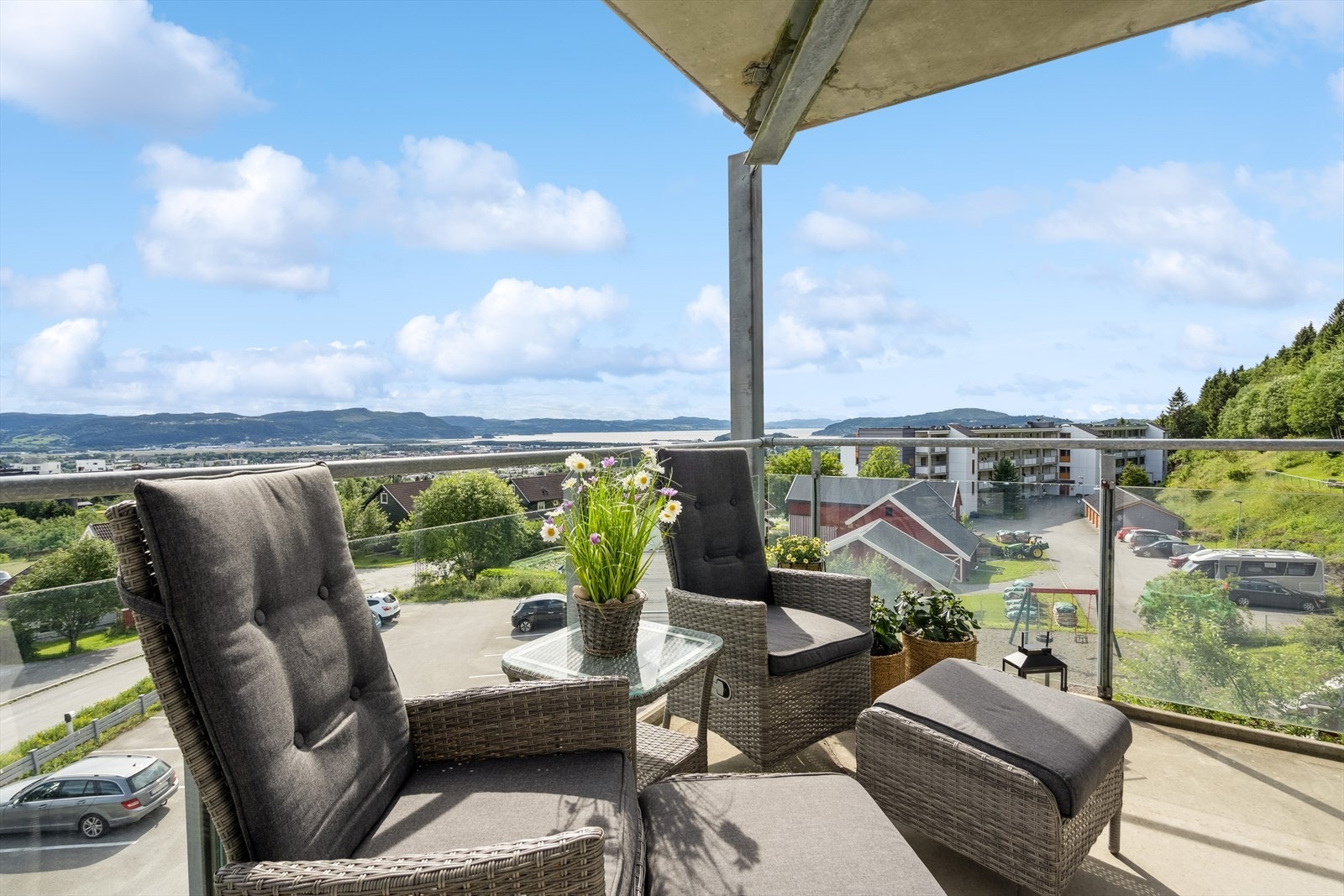 Her får du også en fantastisk utsikt over Stjørdal og fjorden Galleribilde