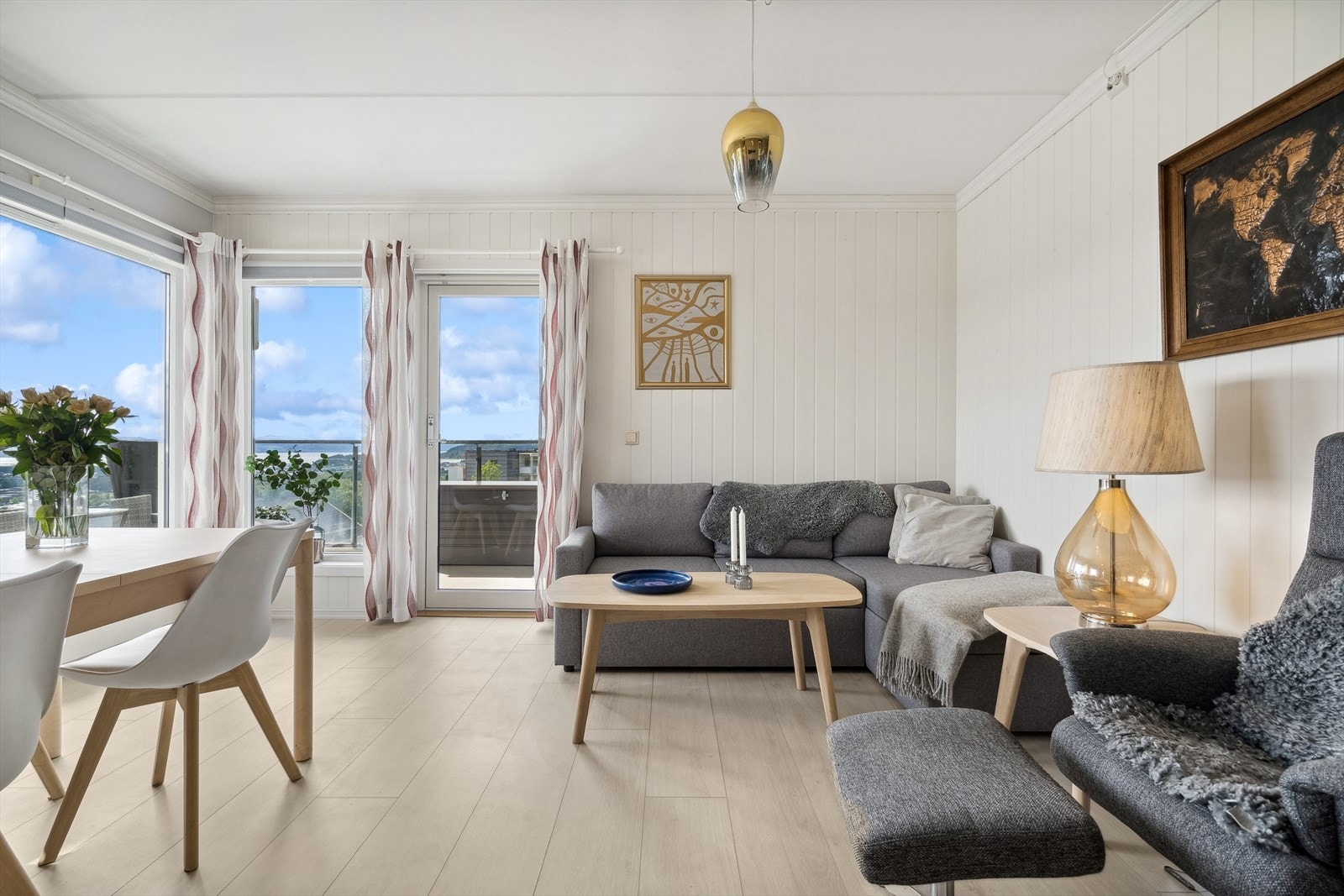 En innbydende, velholdt og oppgradert 3-roms i Husbykleiva Galleribilde