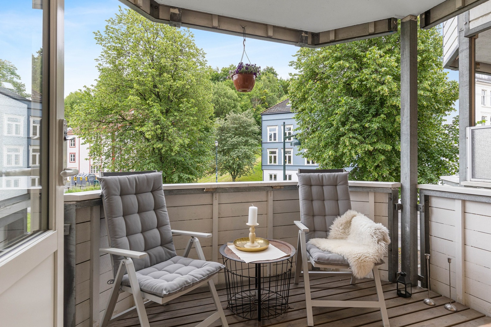 Flott overbygd balkong på 6 kvm. Galleribilde