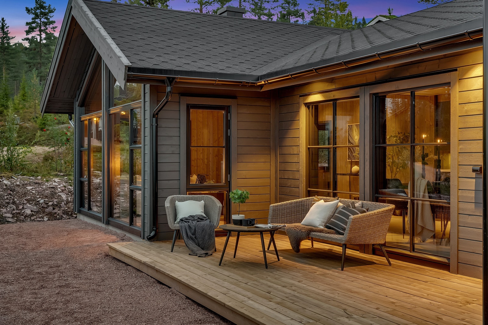 Den har totalt 5 soverom - 2 bad og badstue Galleribilde