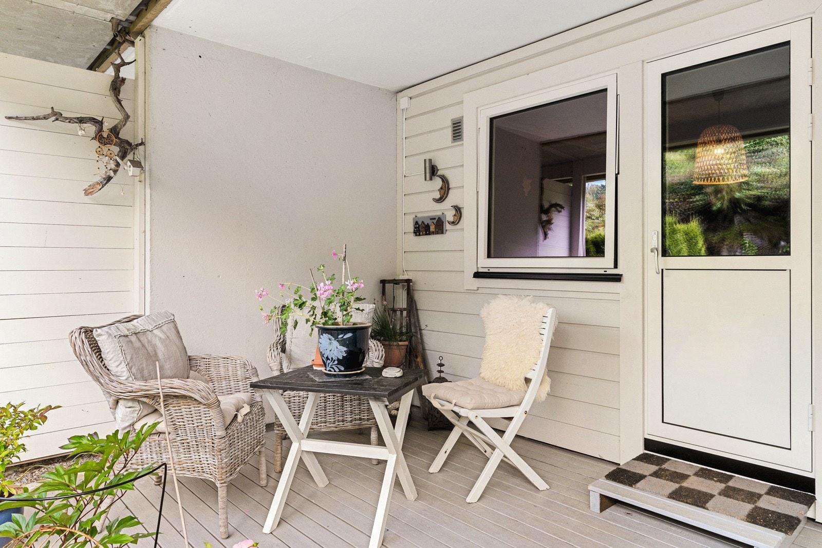 Terrassen måler 16,3 kvm. Galleribilde