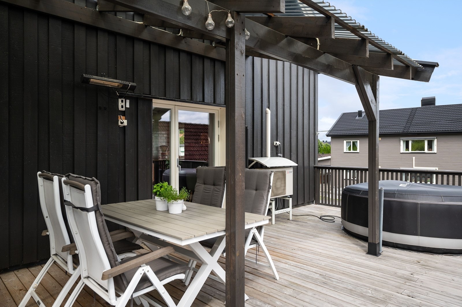 God plass til spisegruppe Galleribilde