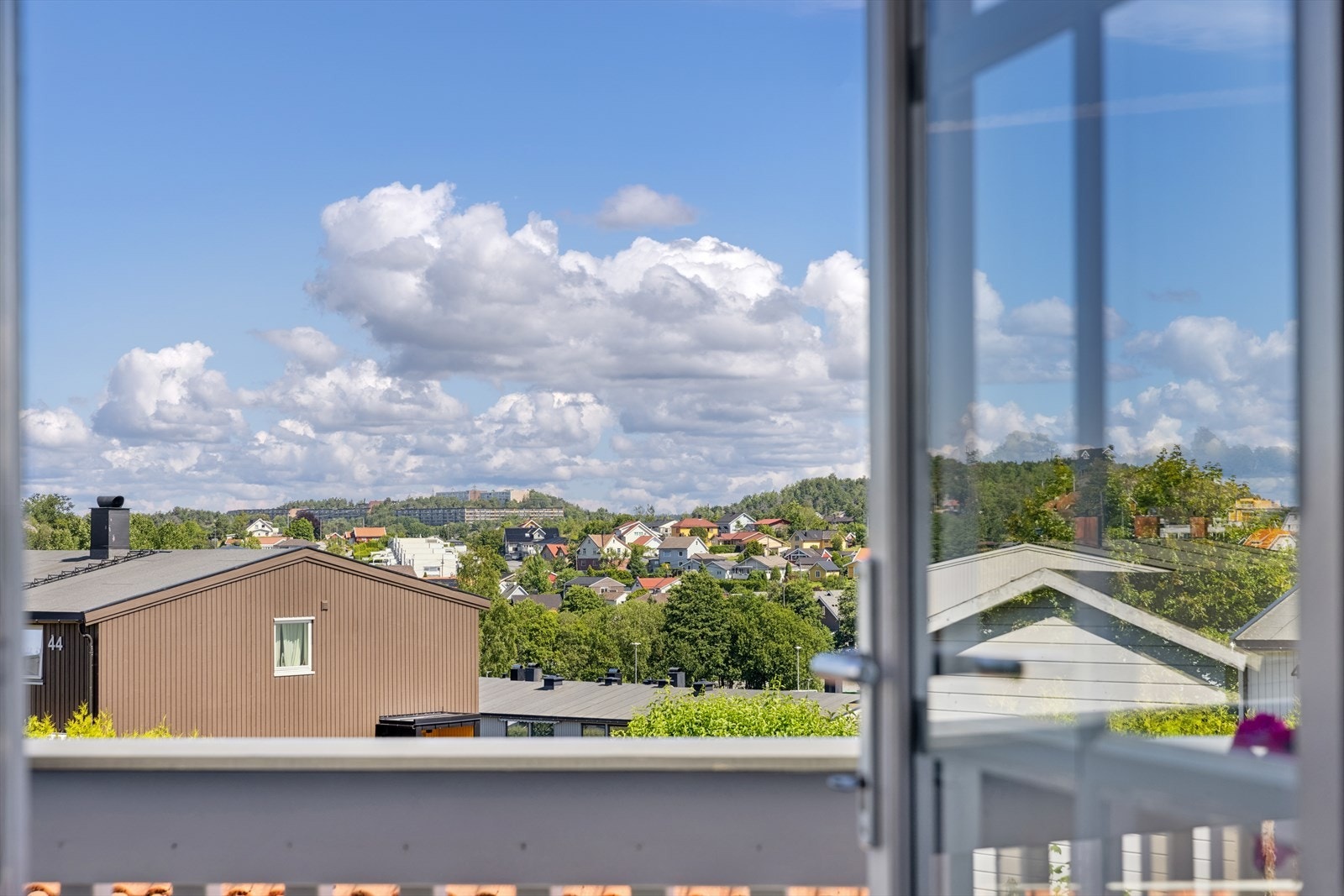 Utsikt fra stuen. Galleribilde