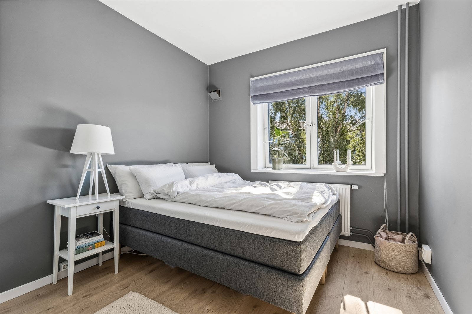 Soverommet tilbyr en rolig og behagelig atmosfære, perfekt for avslapning og god nattesøvn. Galleribilde