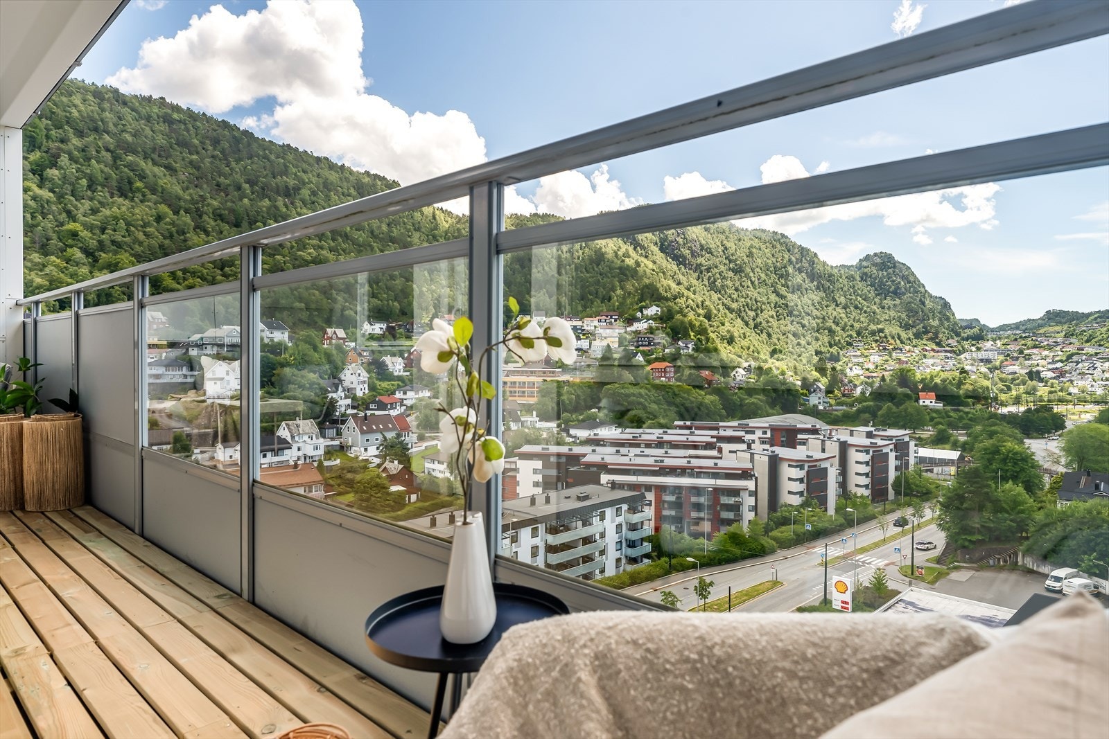 Praktiske glassfelt åpner opp enda mer mot utsikten! Galleribilde