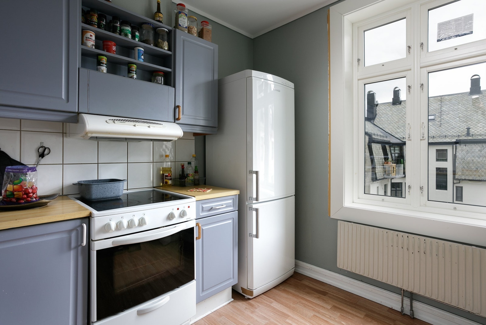 Vinduene mot bakgården er skiftet ut i 2020. Galleribilde