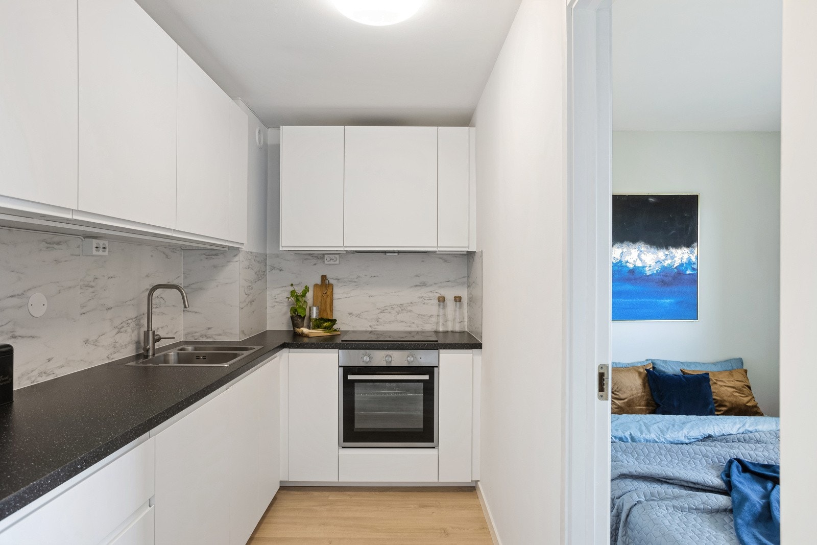 Lyst og moderne kjøkken Galleribilde