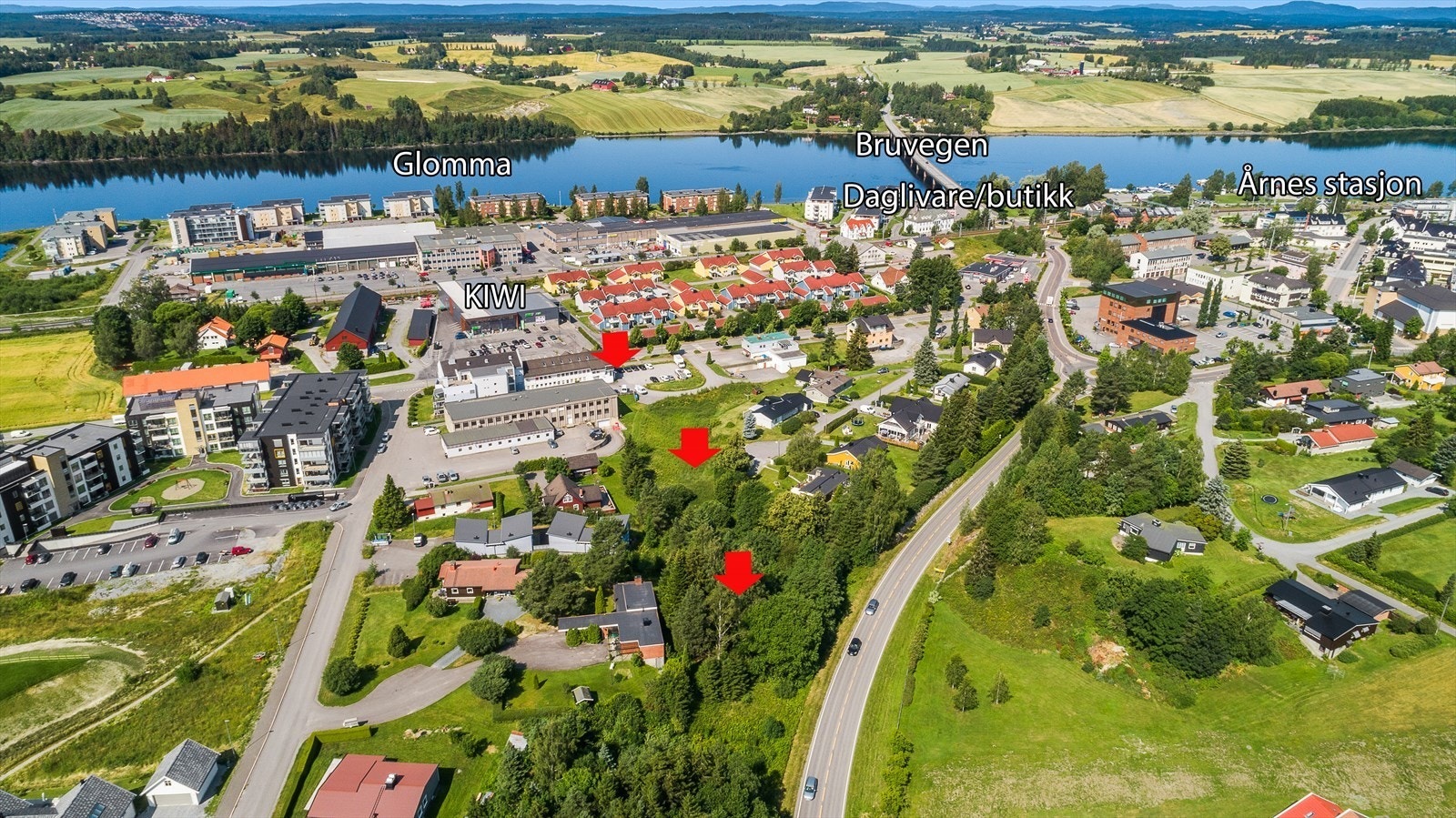 Gangavstand til togstasjon og alt av servicetilbud Galleribilde