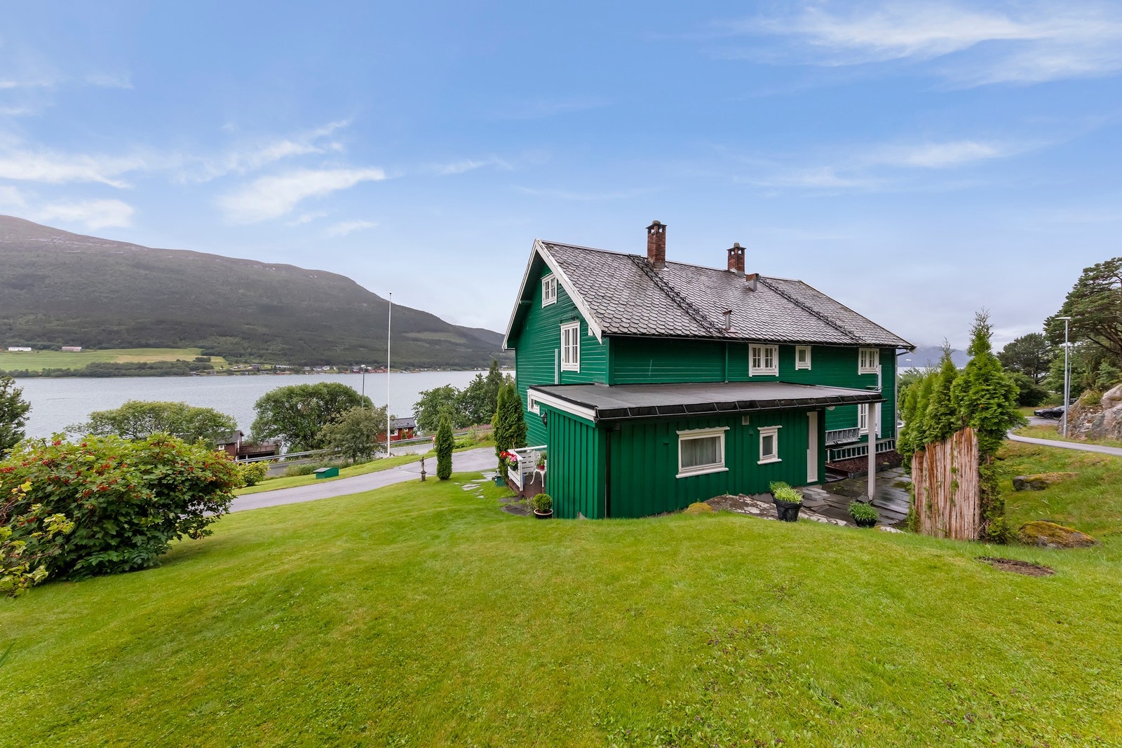 Velkommen til Øvre Hammervoll 3 - presentert av Aleksander Fagerlund ved EiendomsMegler 1. Galleribilde