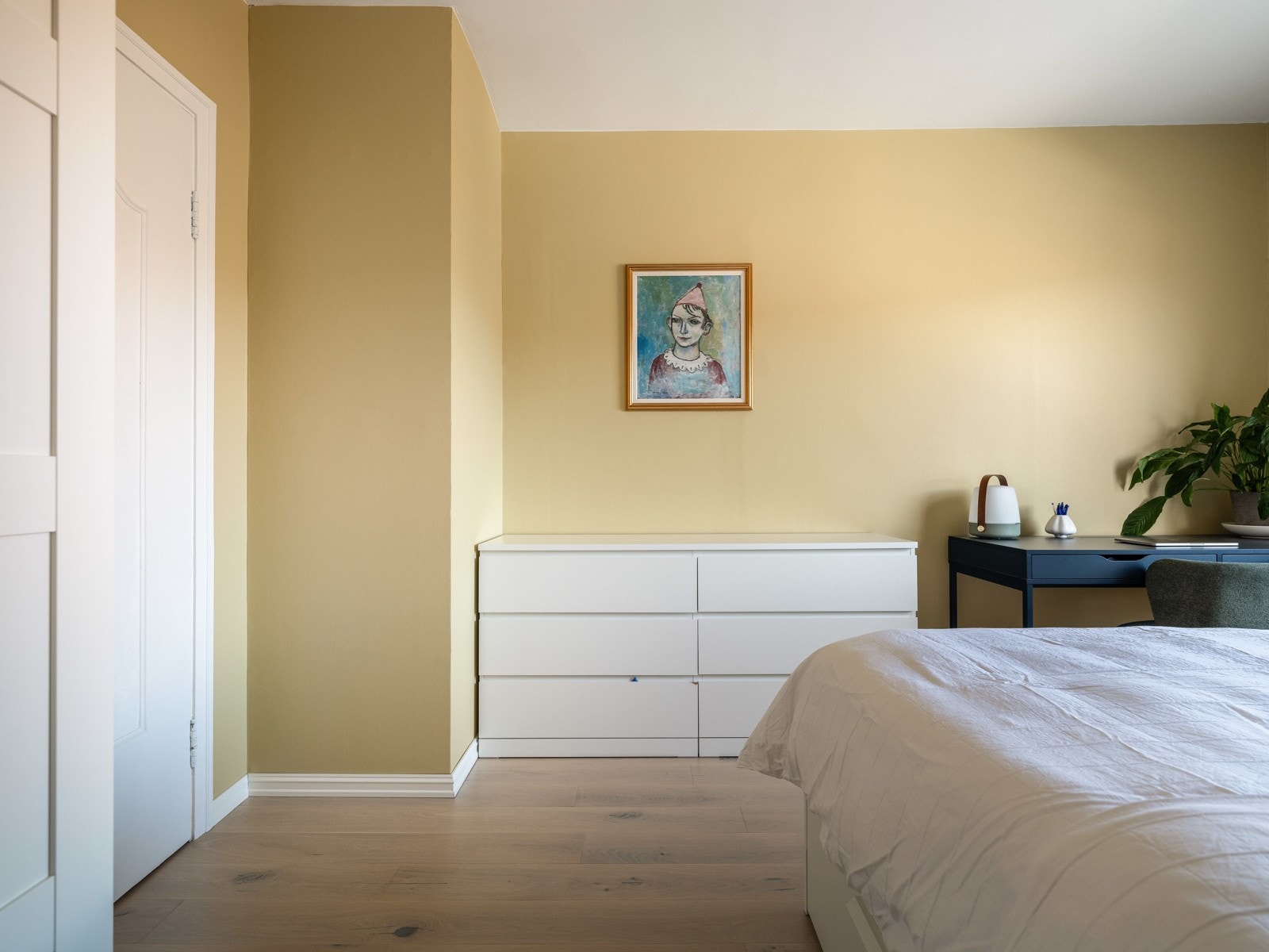 Begge rommene har god størrelse og kan enkelt møbleres etter eget ønske. Galleribilde