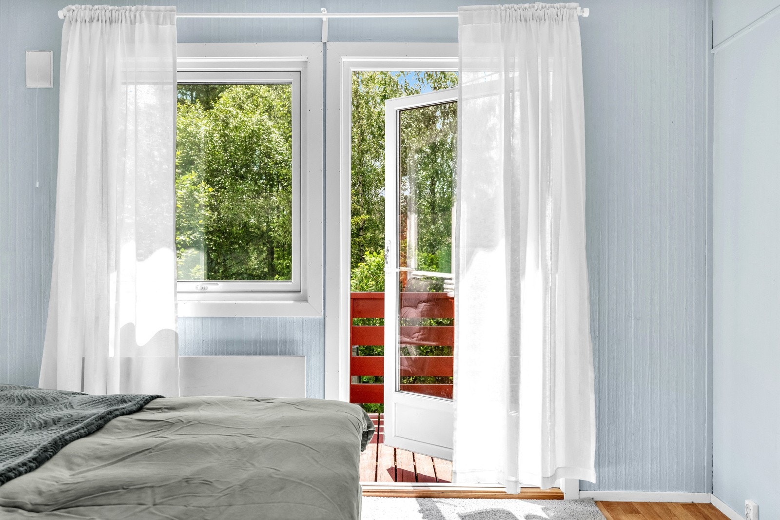 Hovedsoverommet har utgang til en sørvendt balkong på 6 m², som gir et herlig ekstra uterom. Galleribilde