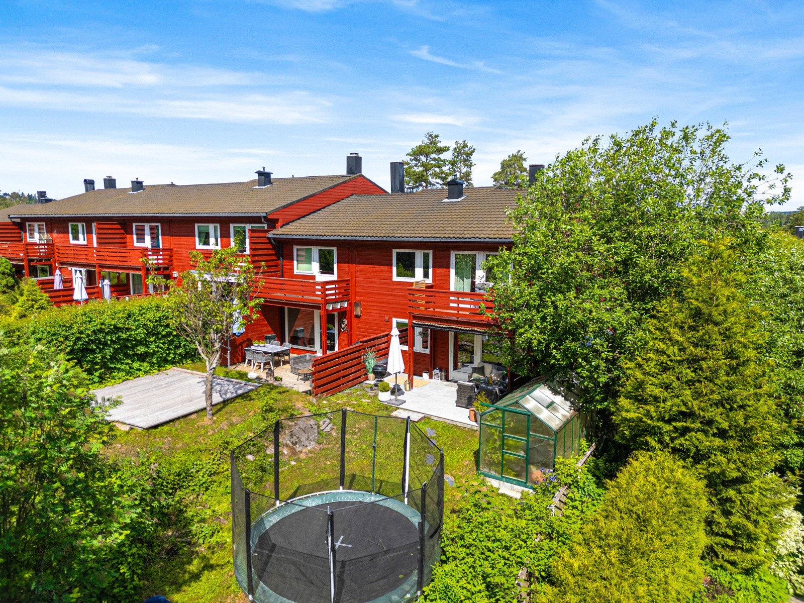 Området har en fredfull atmosfære, samtidig som det kun er 20 minutters kjøring inn til Oslo. Galleribilde
