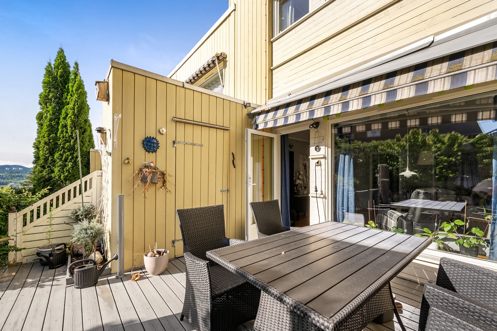 I forbindelse med markterrassen finner du en utebod. Galleribilde