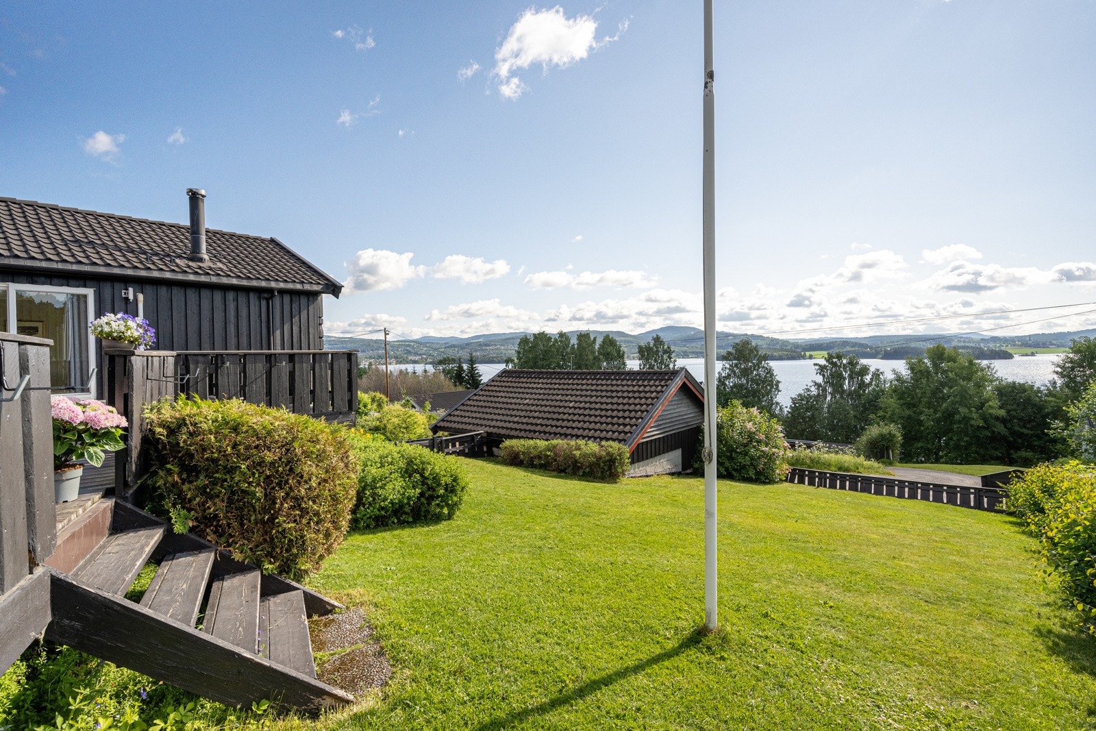 Det er flott utsikt fra eiendommen! Galleribilde