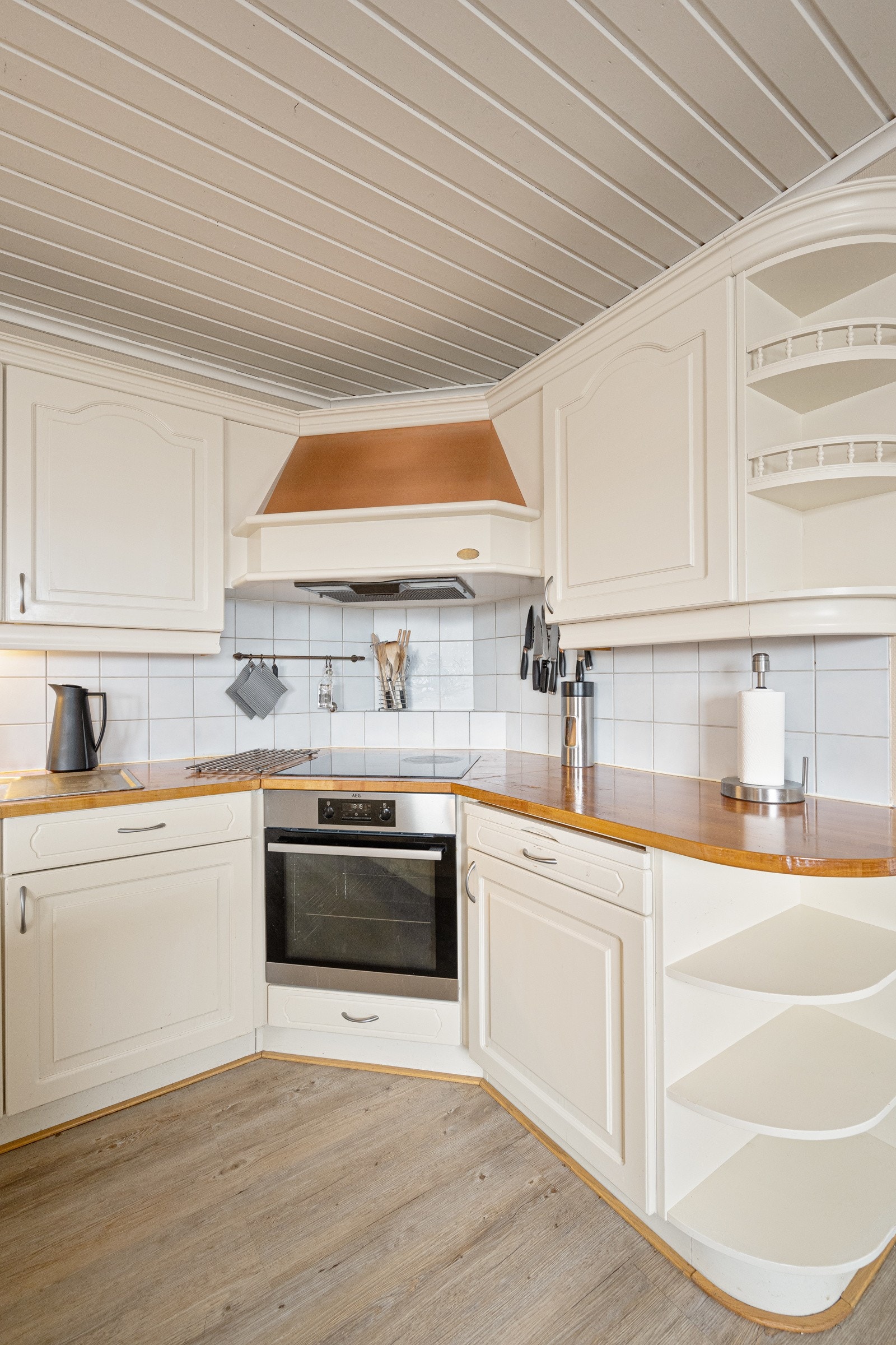 Integrert komfyr og koketopp. Galleribilde