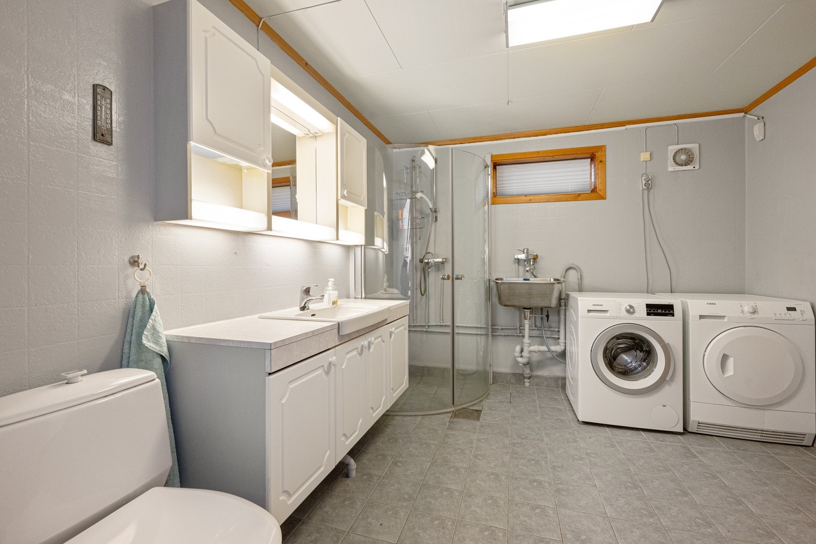 Bad/wc/vaskerom i u.etg - med gulvvarme. Galleribilde