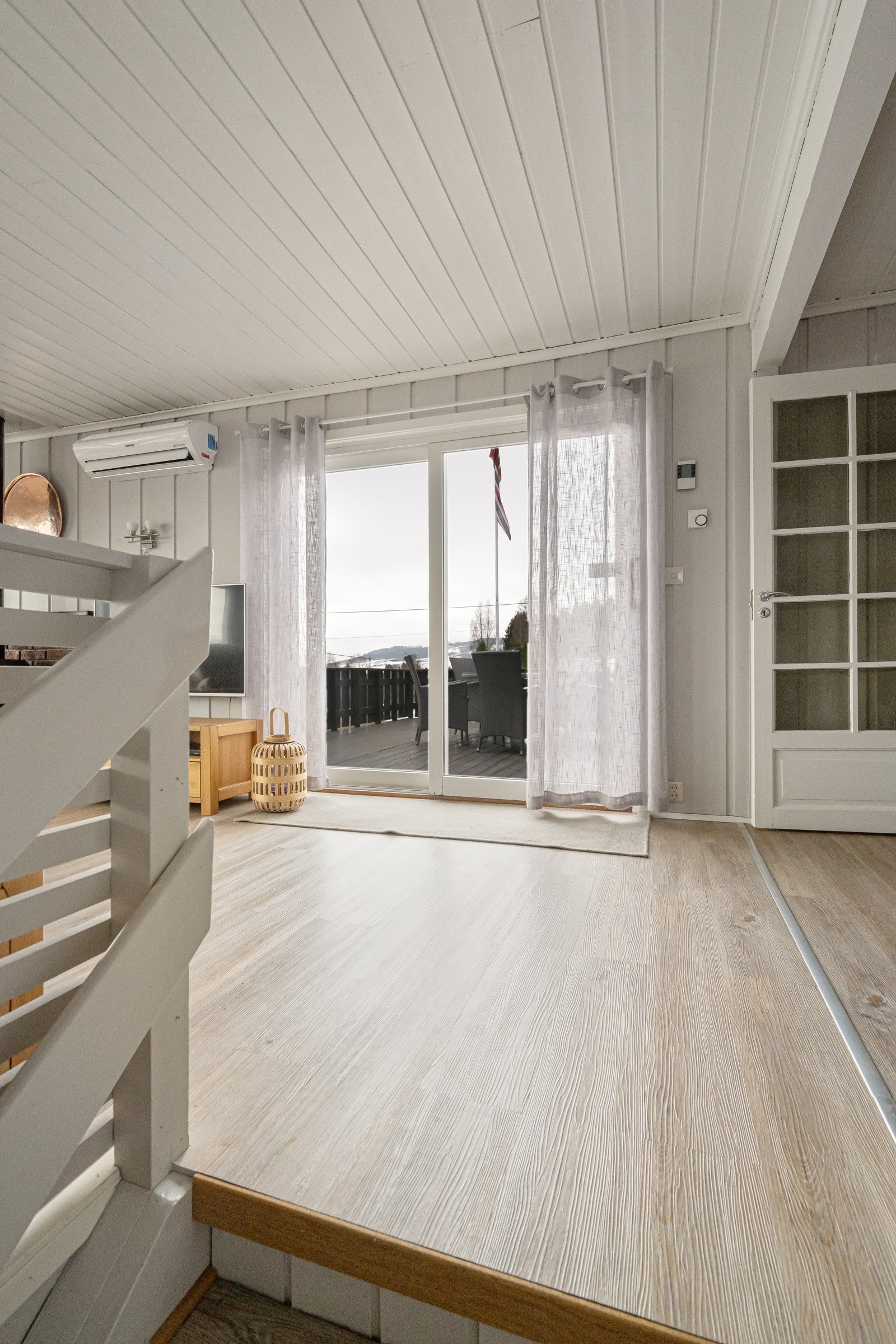 Lys & fresh hovedetasje Galleribilde