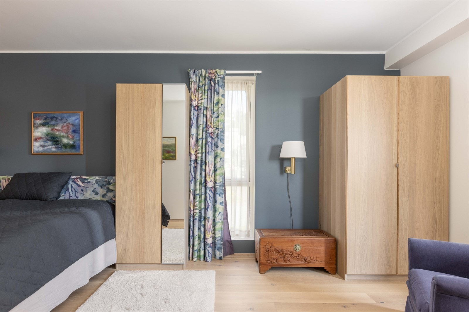 Dette fantastiske soverommet gir deg rikelig med plass til å innrede slik du ønsker Galleribilde