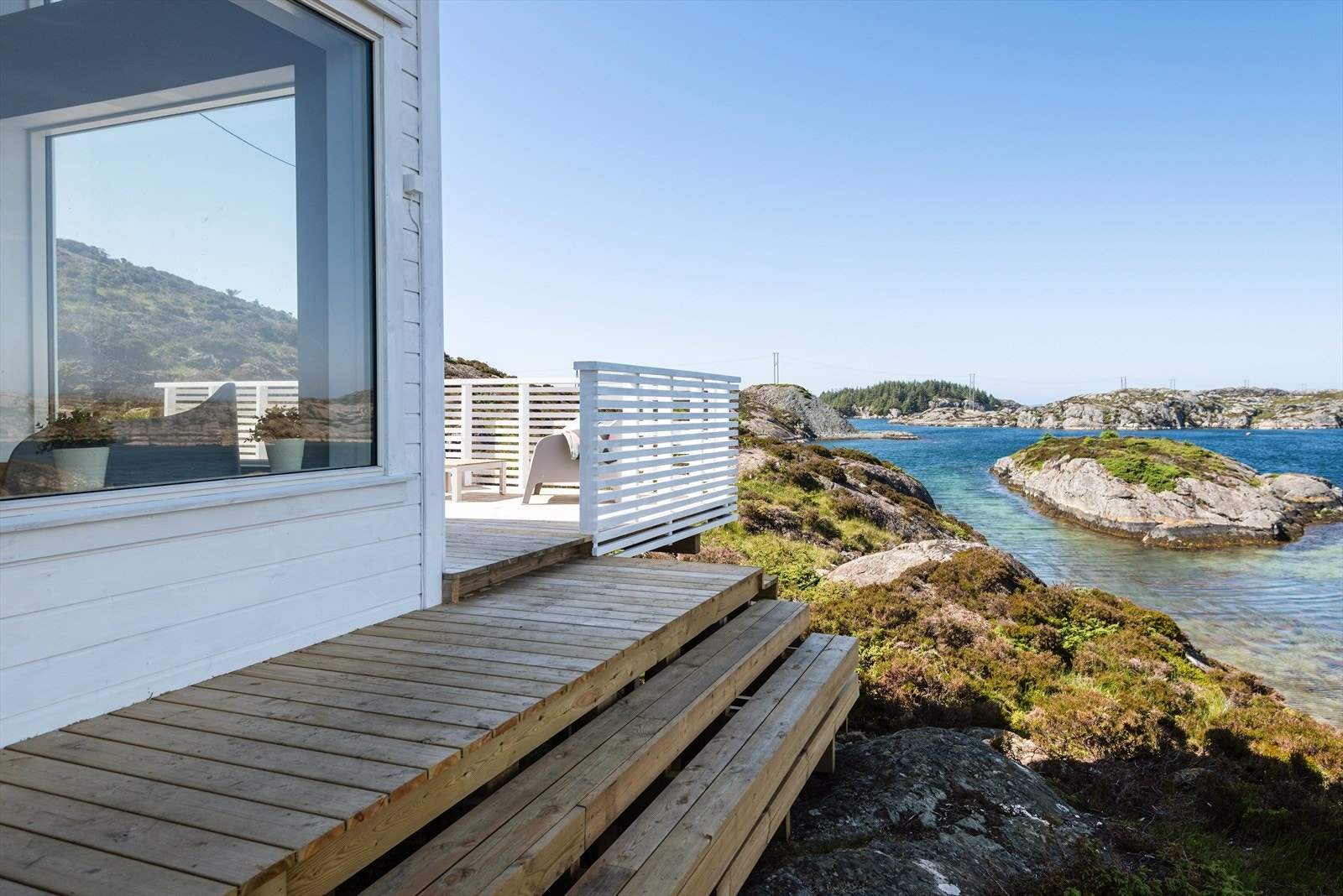 På Ulvøy kommer man tett på naturen og havet Galleribilde