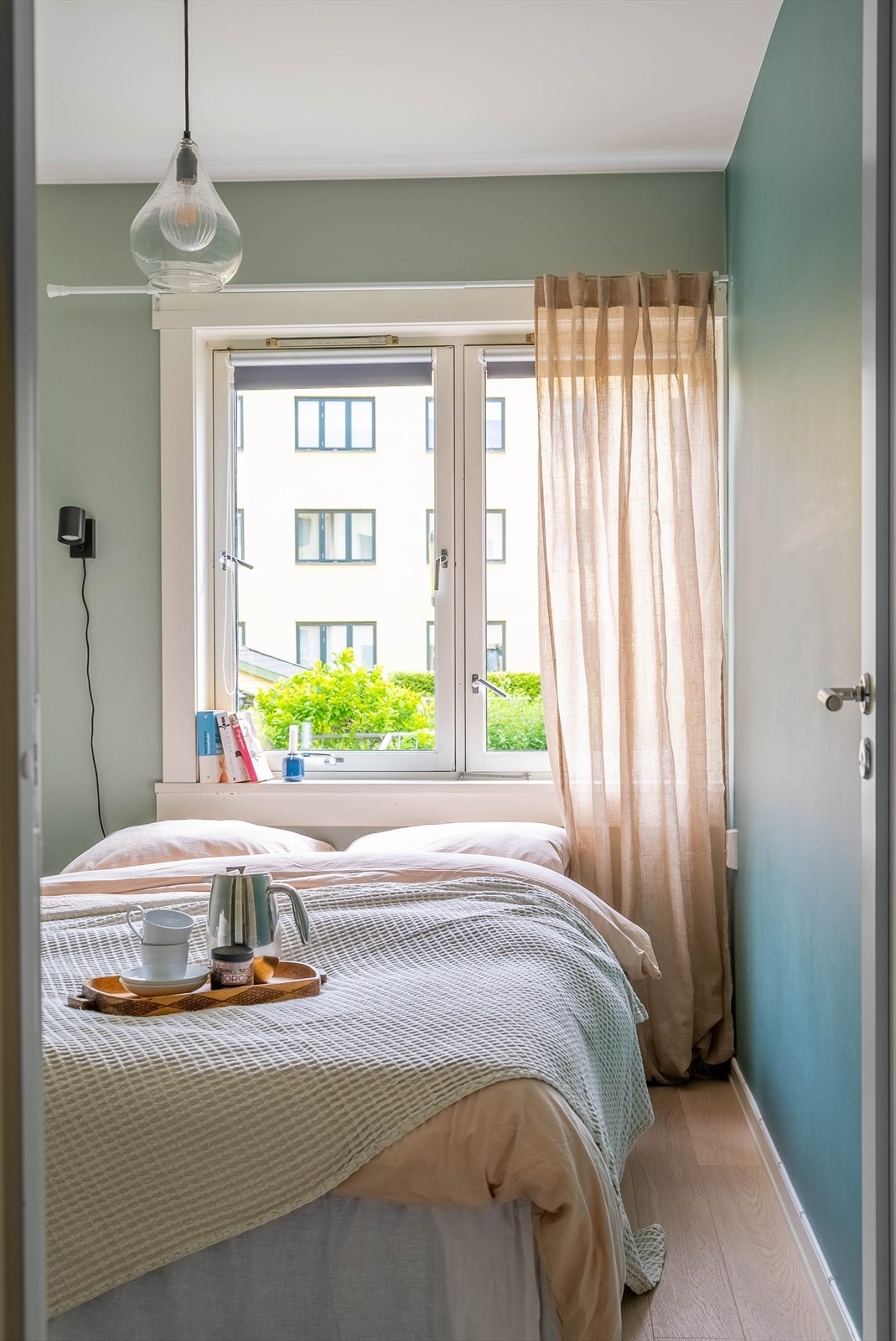 Leiligheten har to lune og gode soverom. Galleribilde