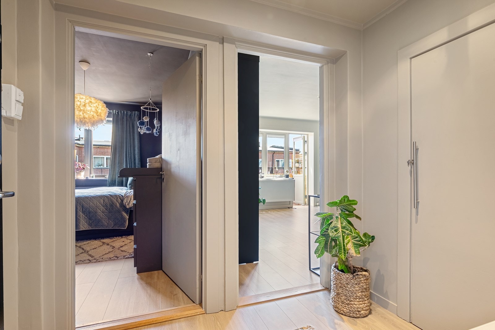 Selve gangen er bindeleddet mellom alle rom i boligen. Galleribilde