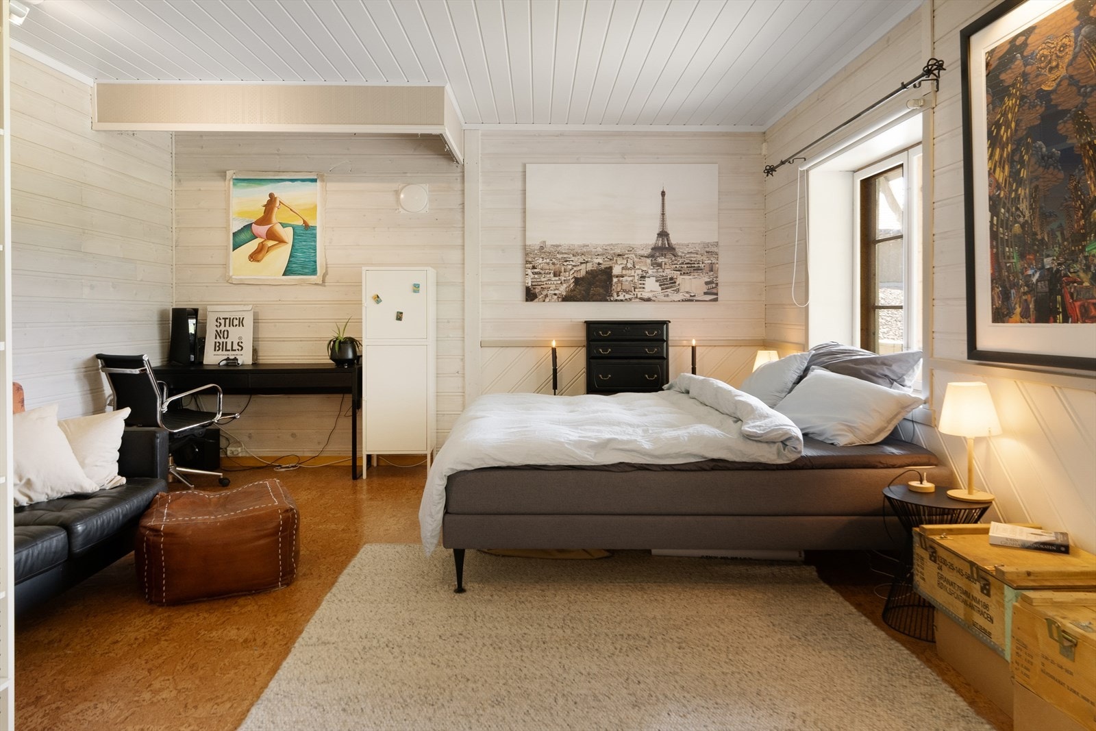 Soverom i sokkeletasjen. Galleribilde