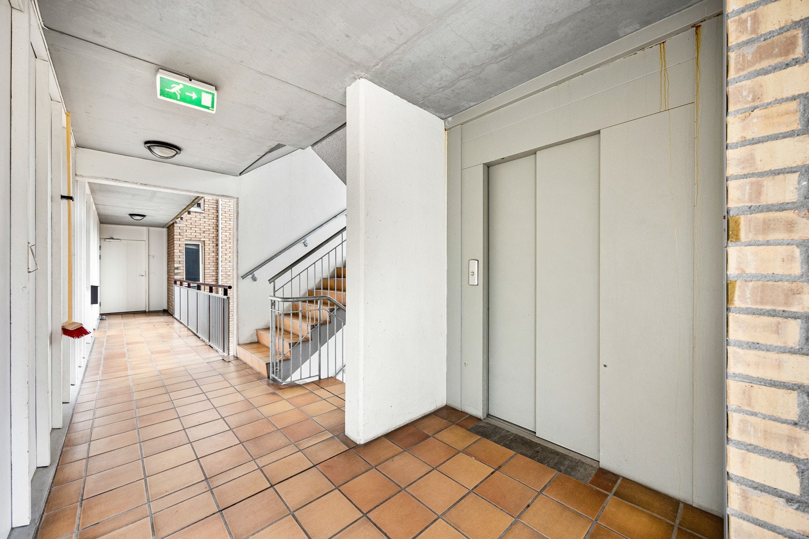 Det er heisadkomst til både leiligheten og til garasjeanlegget Galleribilde