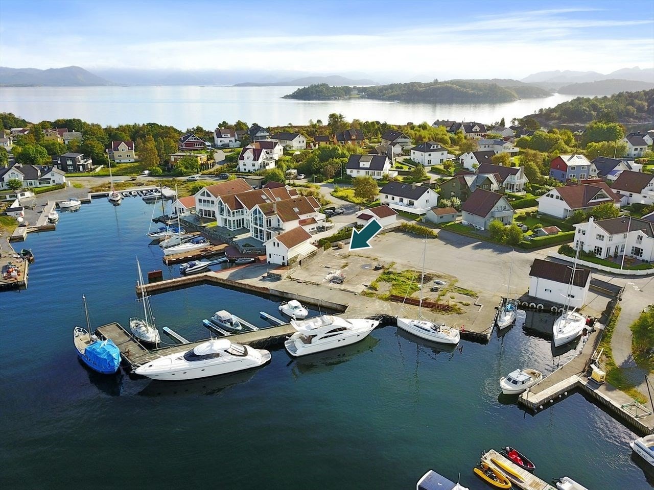 Flyfoto tomt - Maritime omgivelser Galleribilde