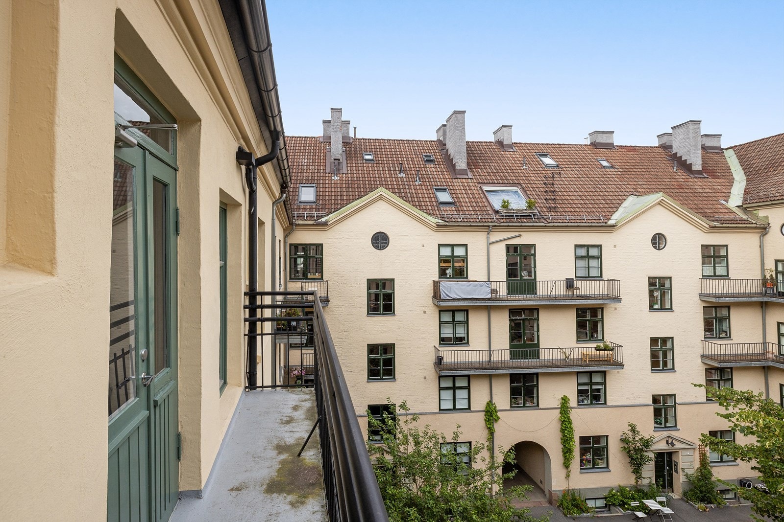 Brannbalkong (PS! det er ikke utgang til balkong fra dør i leiligheten) Galleribilde