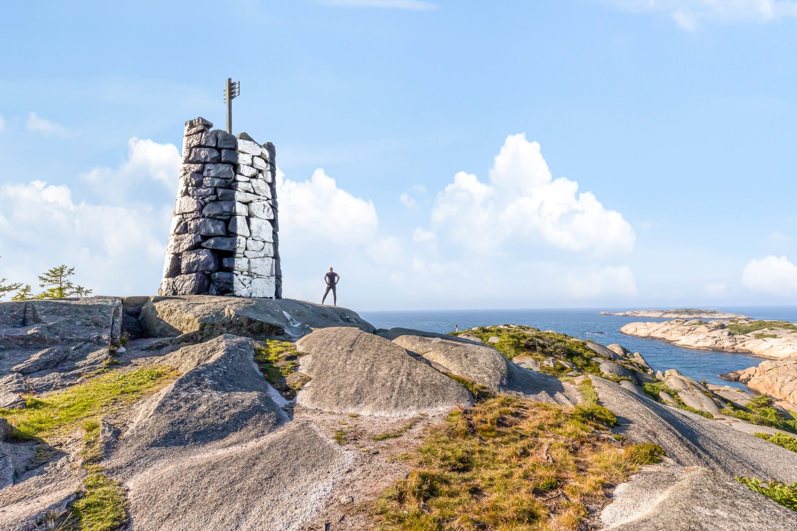 Tønsberg tønne er et markant sjømerke ved innseilingen til Tønsbergfjorden. Tønsberg tønne ligger helt sørøst på Østerøya i Sandefjord kommune. Galleribilde