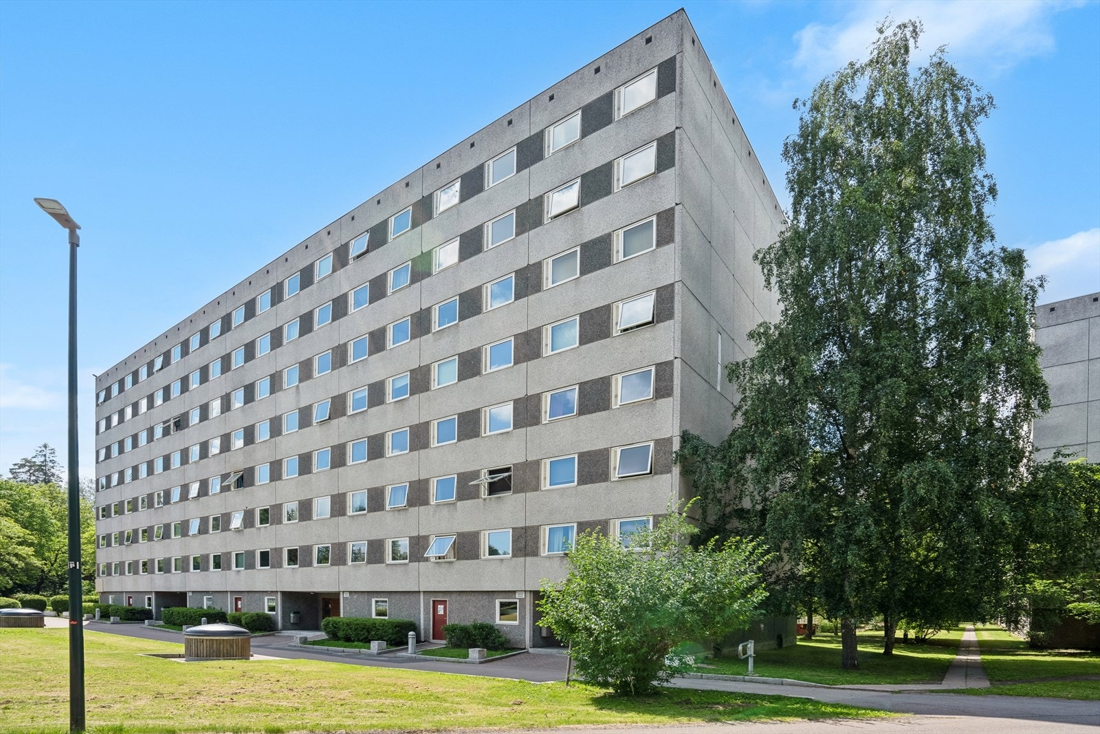Leiligheten ligger høyt og fritt til med god, intern beliggenhet. Galleribilde