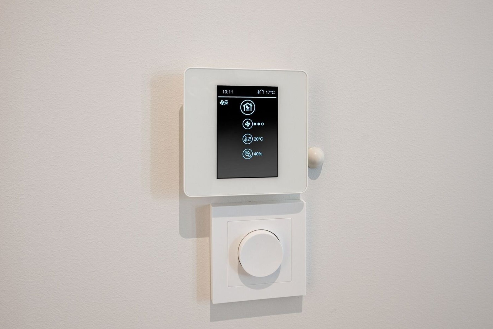 Leiligheten har dimbar belysning, balansert ventilasjonsanlegg og gulvvarme i alle rom foruten soverom. Samlet gir dette et lunt og behagelig inneklima. Galleribilde