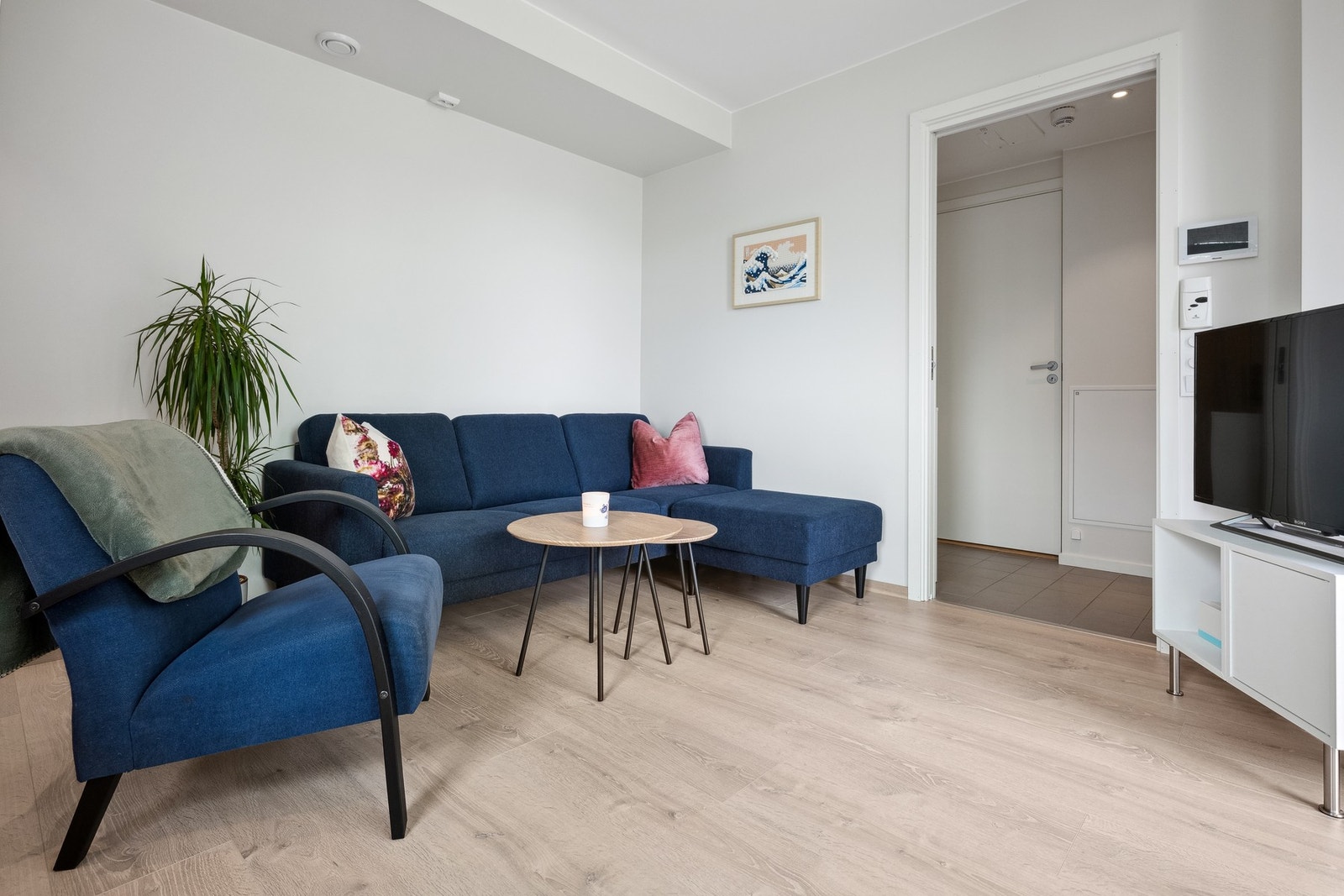 Pent og tidsriktig laminatgulv med vannbåren varme. Galleribilde