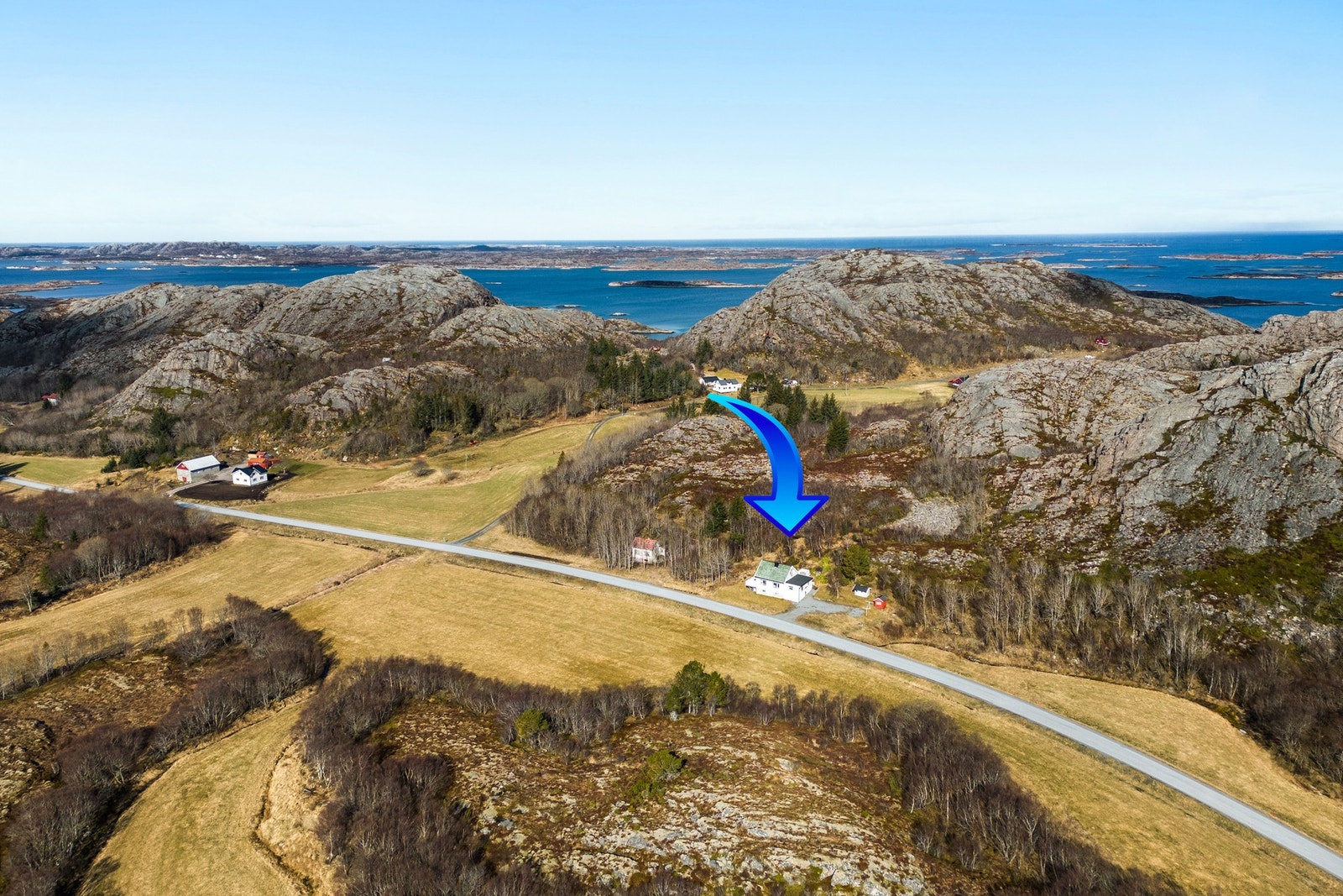 Enebolig med landlig beliggenhet i Austafjord i Nærøysund kommune Galleribilde