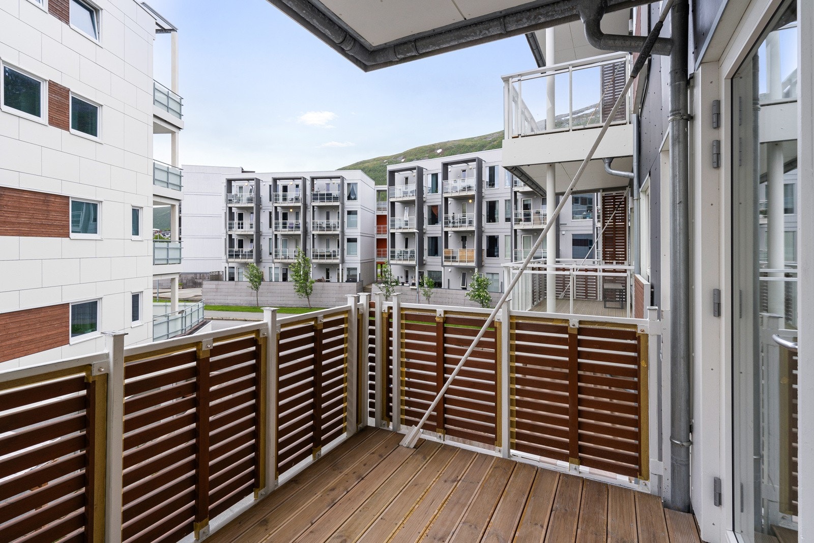 God plass for utemøbler og feks grill. Galleribilde