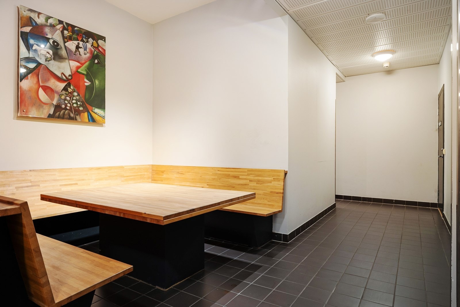 Fellesområde med sitteplasser. Galleribilde