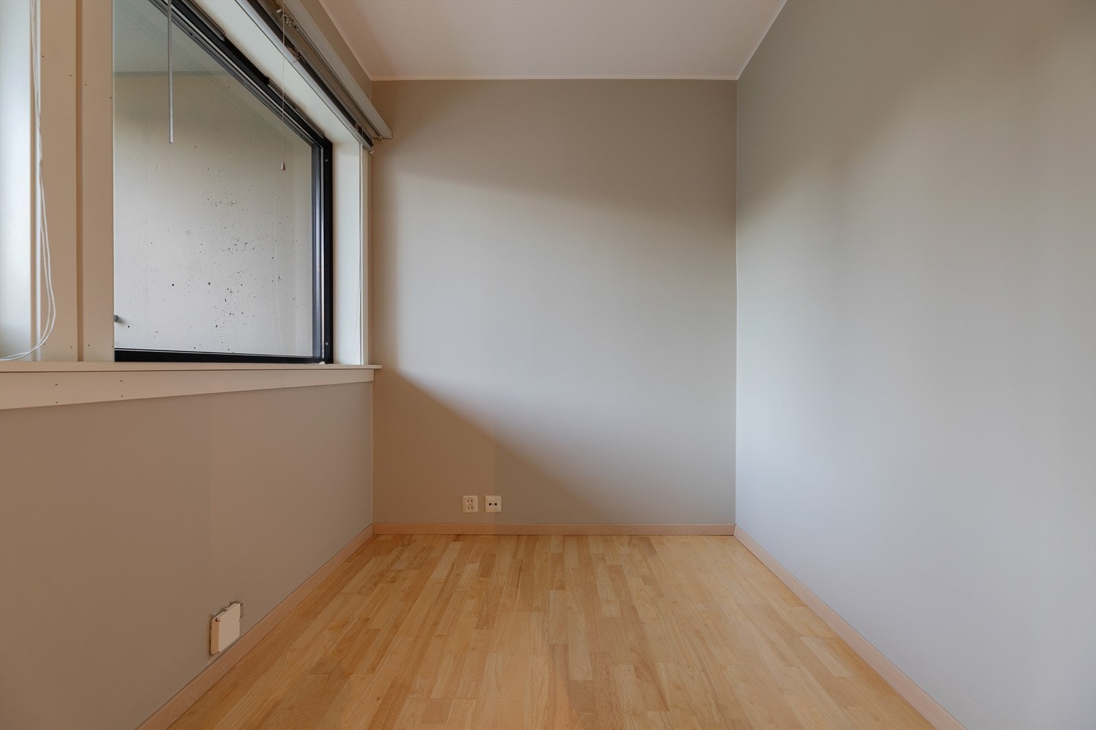 Rommet er under 7 kvm som er den anbefalte størrelsen for soverom Galleribilde