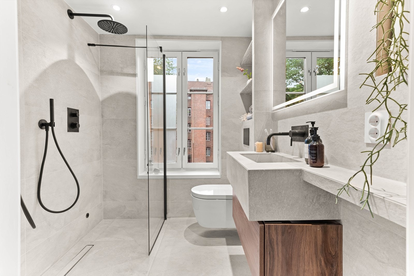 Badet er totalrenovert av Rørportalen AS - med garanti frem til 2029. Galleribilde