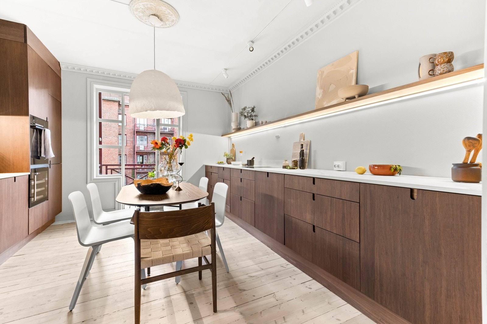 I dette rommet er det meste håndlaget - og det av bambus Galleribilde