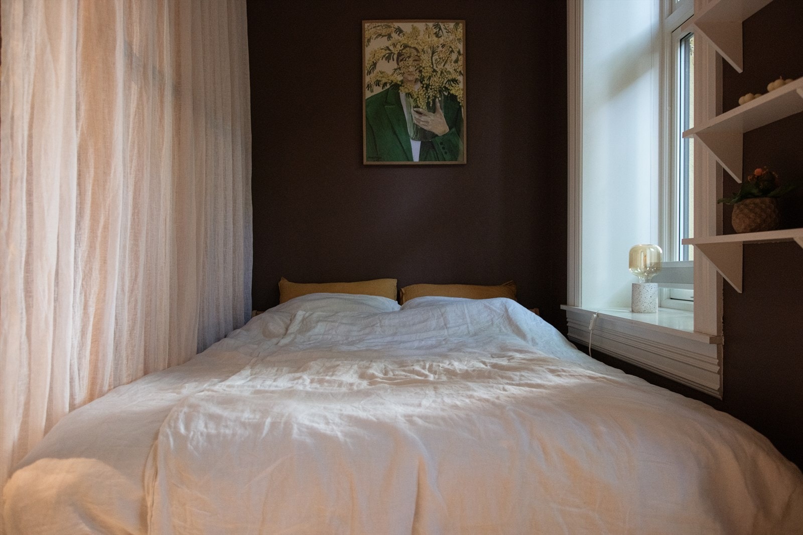 Sovealkoven har god plass til dobbeltseng. Galleribilde