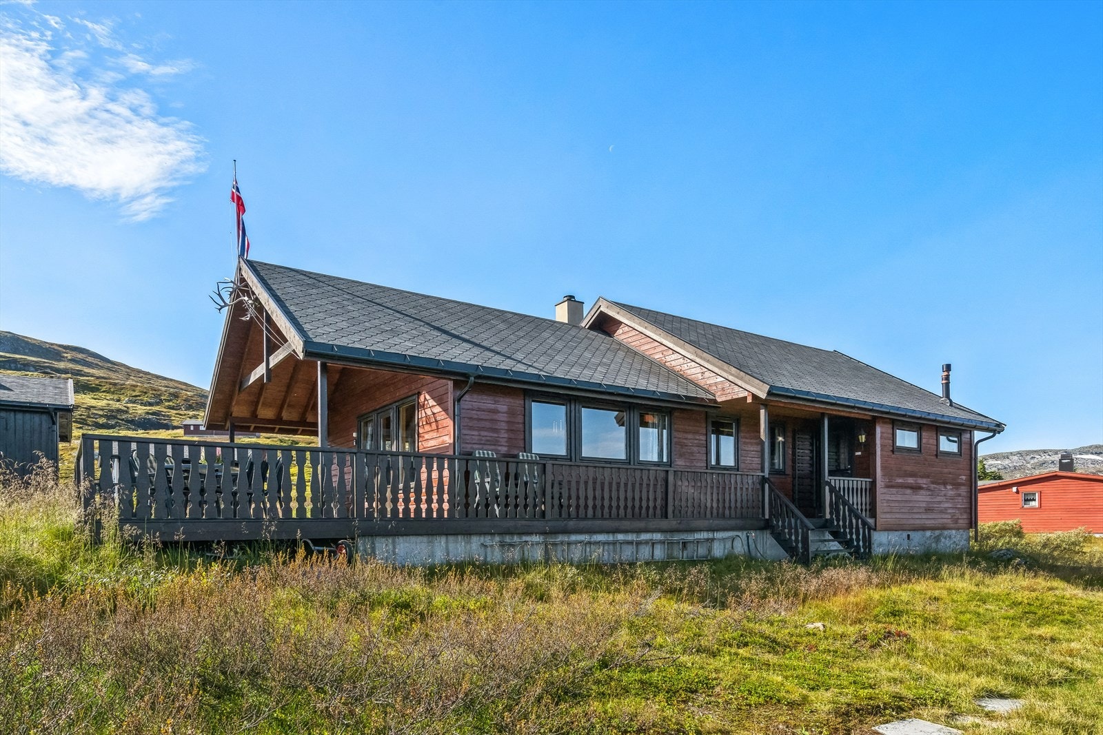 Fra eiendommen har du tilgang til ubegrensede turmuligheter sommer som vinter Galleribilde