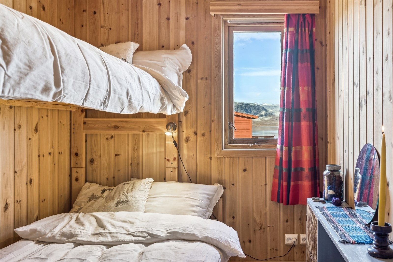 Soverom 4 innredet med familiekøyeseng. Galleribilde