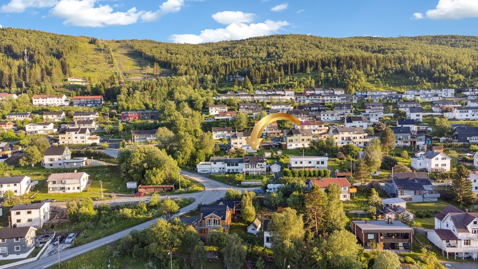Kort vei til alpinanlegg og skiløype Galleribilde
